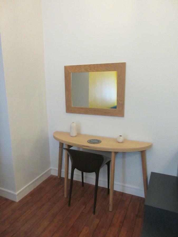 Preference - Hypercentre Avec Parking Prive Gratuit Et Lit Queen Size Poitiers Exterior foto